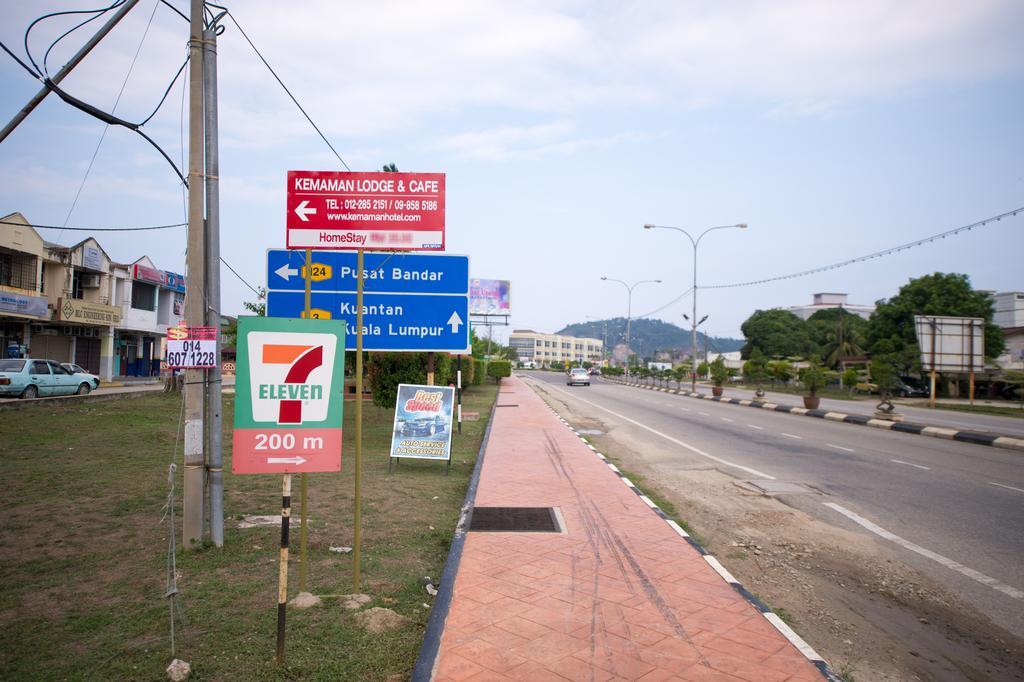 Kemaman Lodge & Cafe Chukai Exterior foto